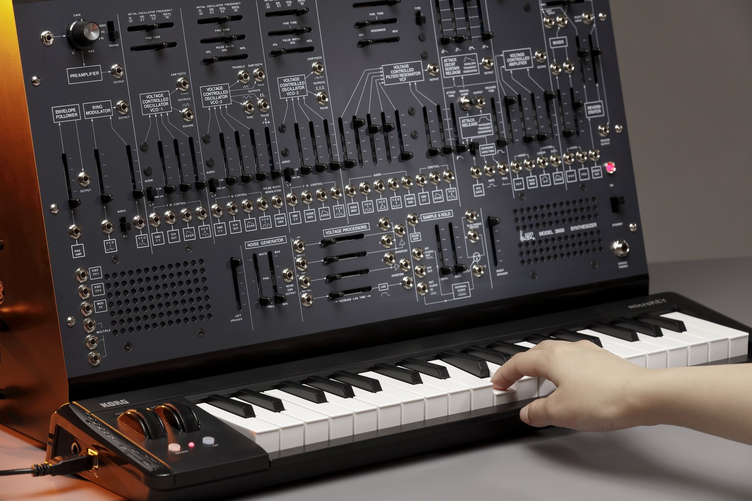 Korg ARP 2600-M アナログシンセサイザー microkey付き ARP 2600 M | KORG (Canada - EN)