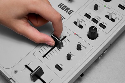 handytraxx play - PORTABLE RECORD PLAYER | KORG (Hong Kong)