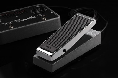 Features | Nuvibe - VIBRATO CHORUS EFFECTOR | KORG (India)