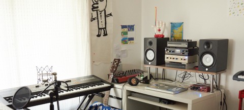 マイカ・ルブテ「RK-100S & tinyPIANO」インタビュー Powered by CINRA