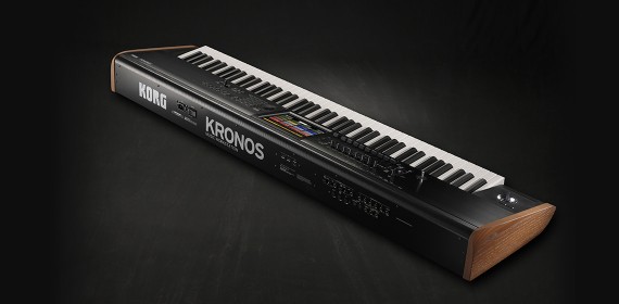 人気SALE豊富な【極美品】KORG KRONOS 73鍵 ダンパーペダル付き 鍵盤楽器