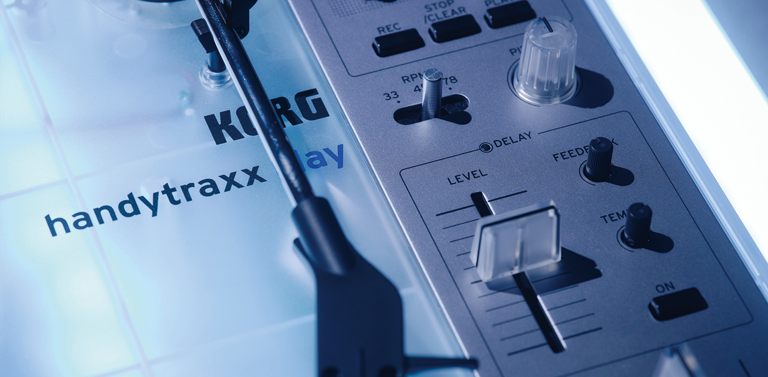 handytraxx play Clear White - PORTABLE RECORD PLAYER | KORG (Japan)