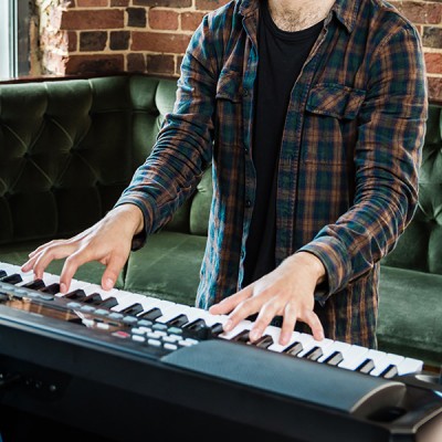EK-50 - ENTERTAINER KEYBOARD | KORG (Middle East - EN)