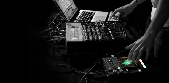 Korg KAOSSILATOR PRO Dynamic Phrase Synthesizer/Loop Recorder