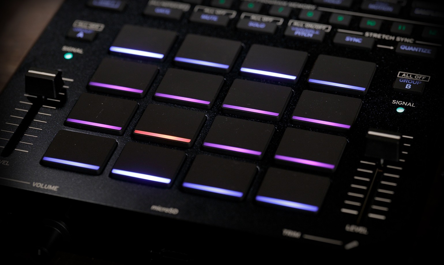 KAOSS Replay - DYNAMIC EFFECT / SAMPLER | KORG (Middle East