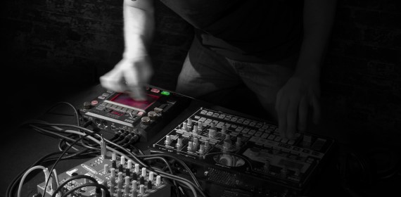 KAOSS PAD KP3+ - Dynamic Effect/Sampler | KORG (The Netherlands)