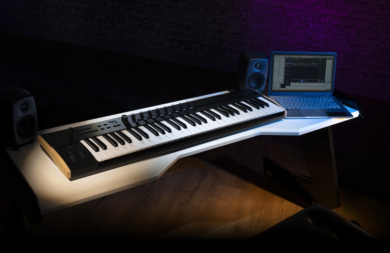Keystage - POLY AT MIDI KEYBOARD | KORG (Romania)