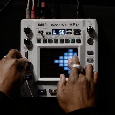 KAOSS PAD V - DYNAMIC EFFECT / SAMPLER | KORG (Romania)
