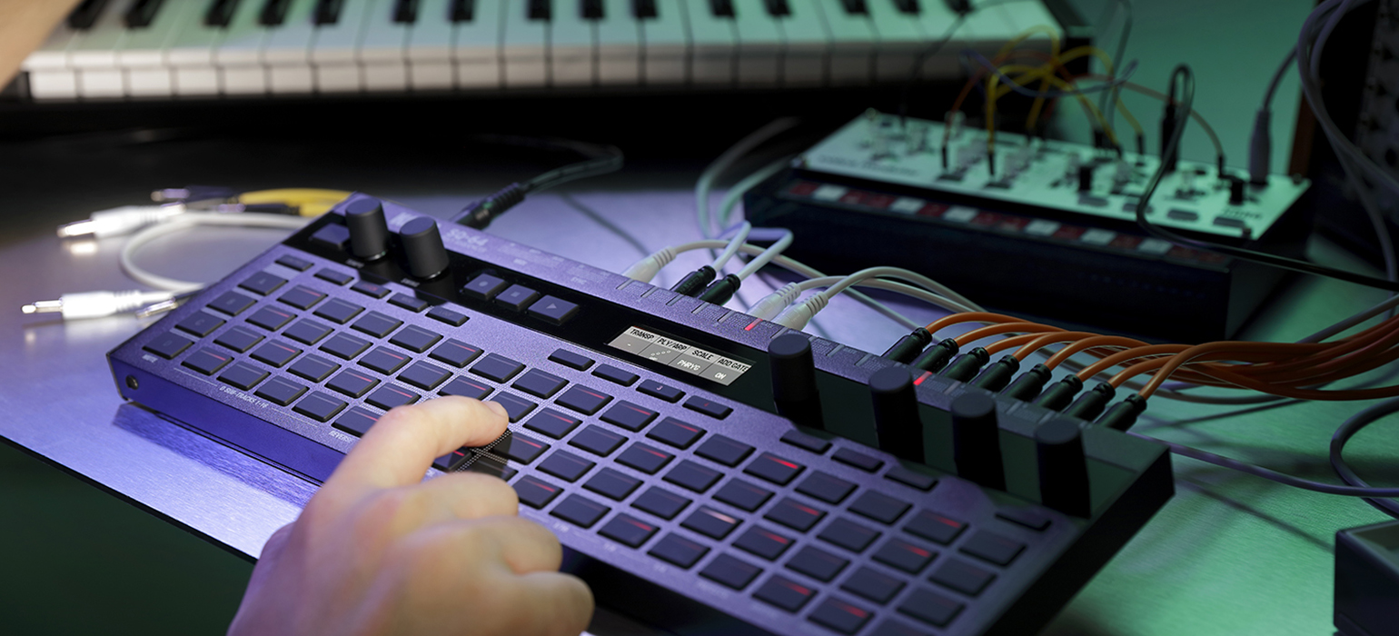 SQ-64 - POLY SEQUENCER | KORG (Romania)