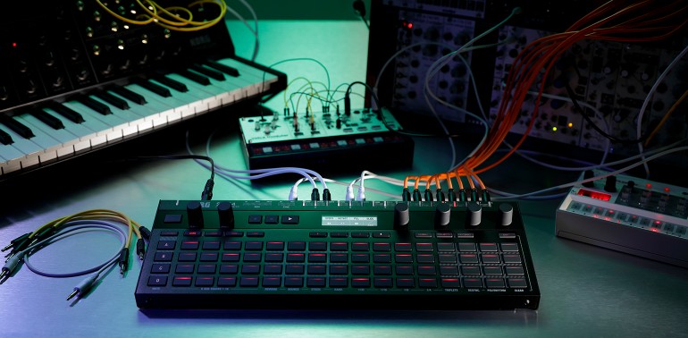 SQ-64 - POLY SEQUENCER | KORG (Turkey)