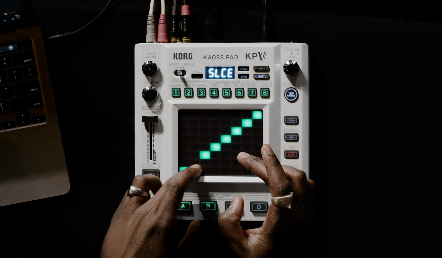 KAOSS PAD V - DYNAMIC EFFECT / SAMPLER | KORG (U.K.)