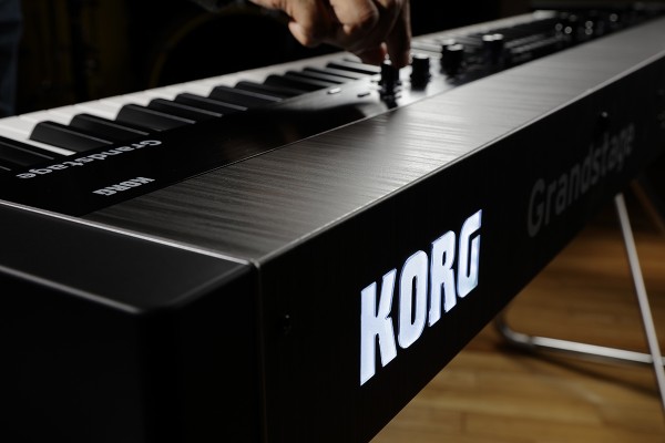 เปียโนไฟฟ้า Korg Grandstage