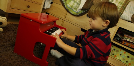 small toy piano