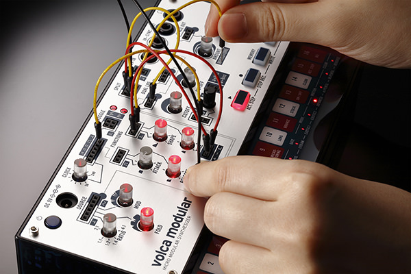 ซินธิไซเซอร์ KORG Volca Modular