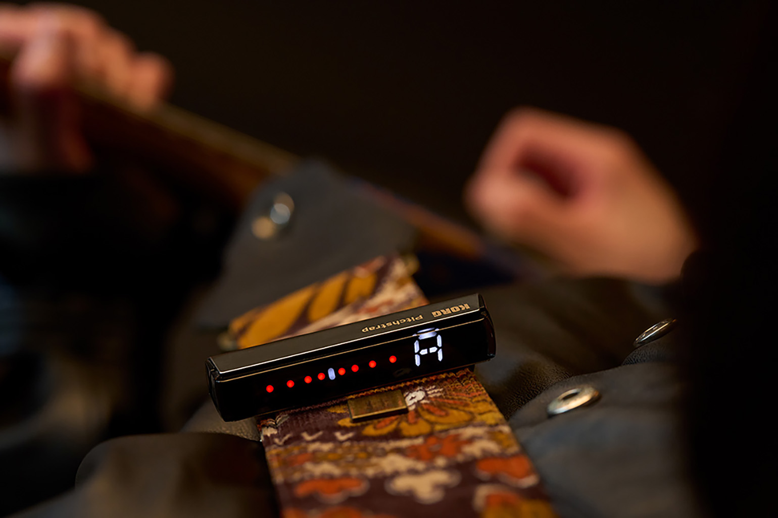 Korg PST-1 Pitchstrap Gitaar Tuner - Chromatisch - Goud - Voor Gitaar En Bas