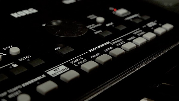 อิเล็กโทน Korg PA-300