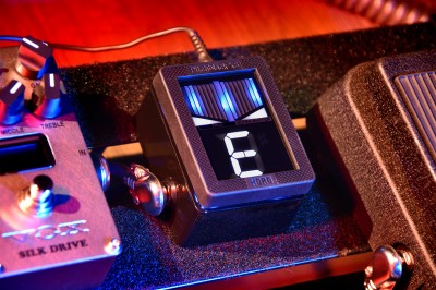 Pitchblack XS - CHROMATIC PEDAL TUNER | KORG (USA)